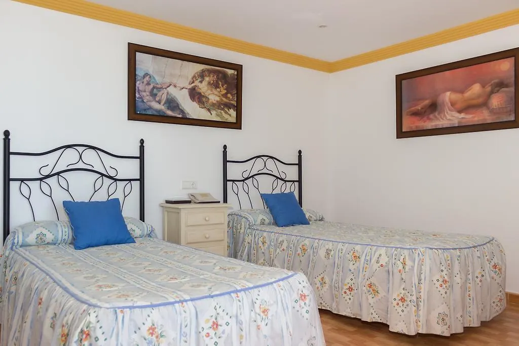 Apartamentos Mediterraneo Front Marbella
